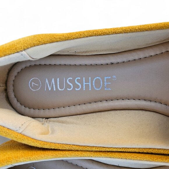 Musshoe Pointed Toe Women's Flats Size 7 Mustard NIB Bow on Toes - Picture 4 of 9